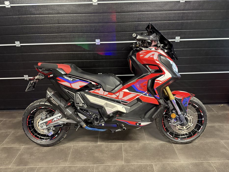 Honda X-ADV 750 DCT wystrojona Akrapovic - przelot dużo dodatków