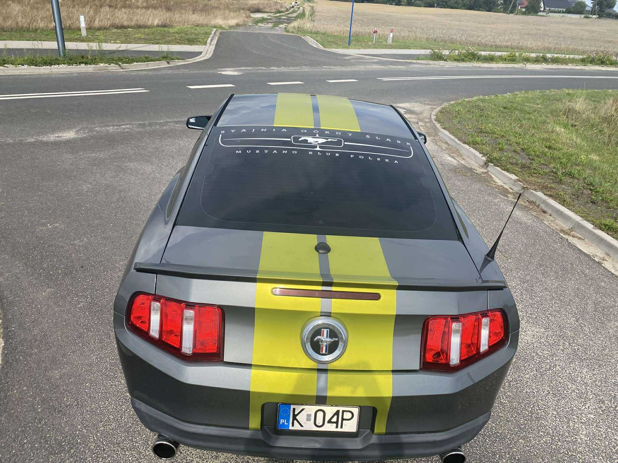 Ford Mustang 3.7 v6 2011r