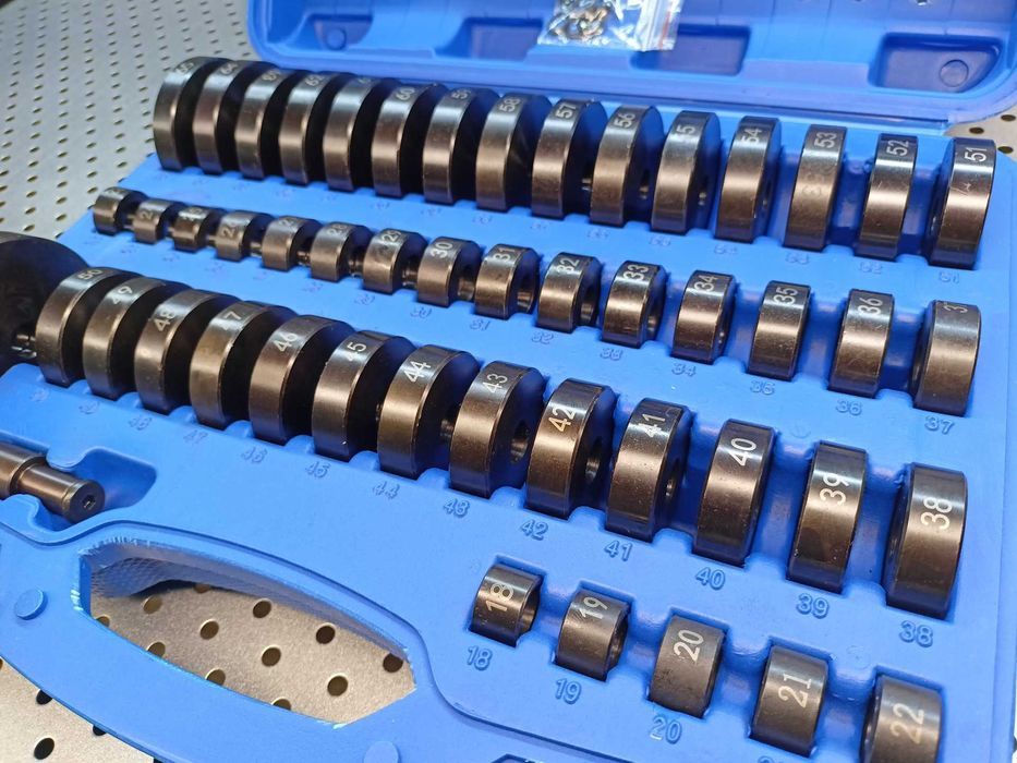 montażu i demontażu łożysk oraz tulei, adaptery prasy 18-74 mm 52-el.