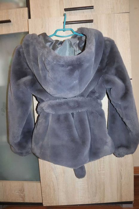 Полушубок на девочку 9-11 лет
