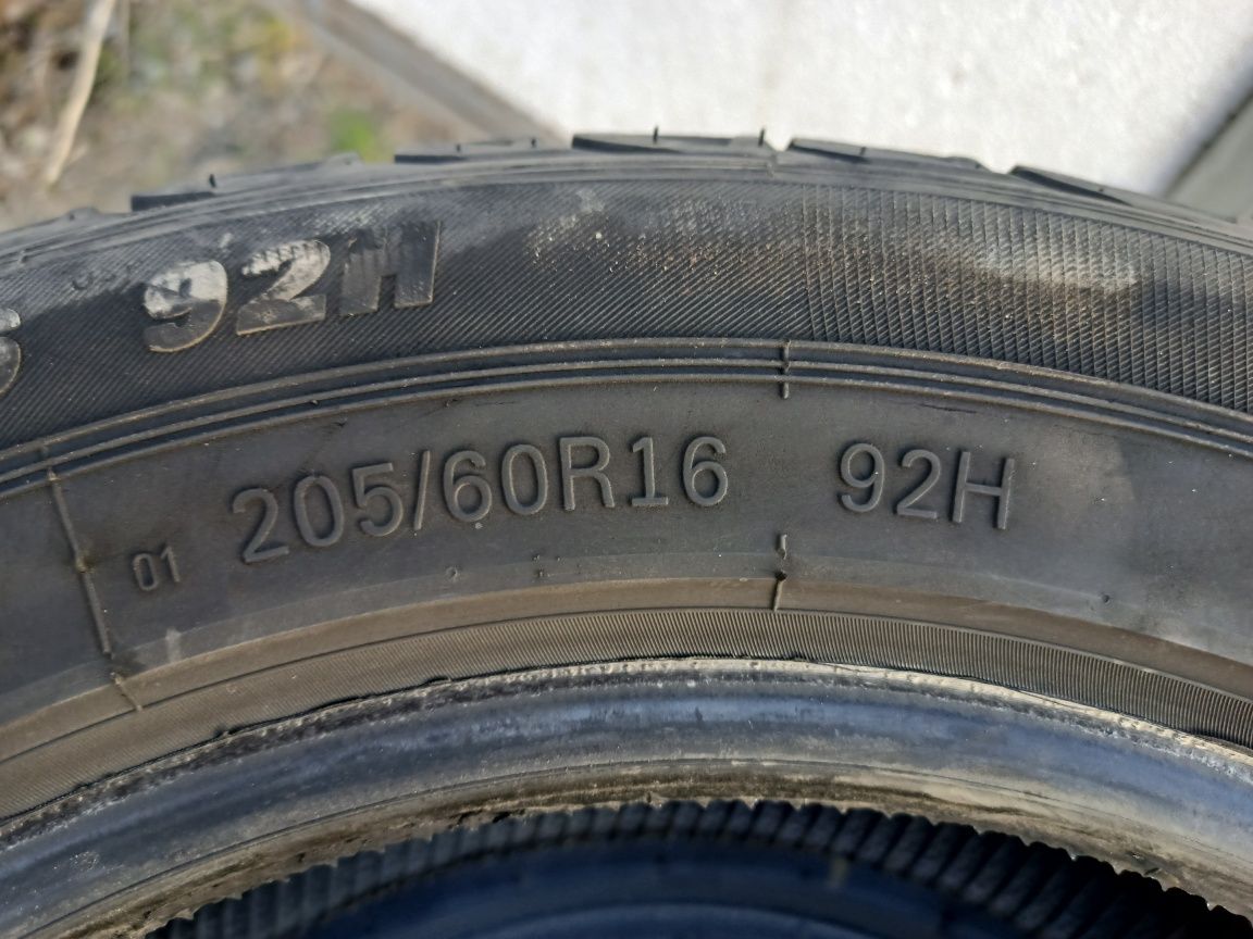 205/60 R16 2022 года