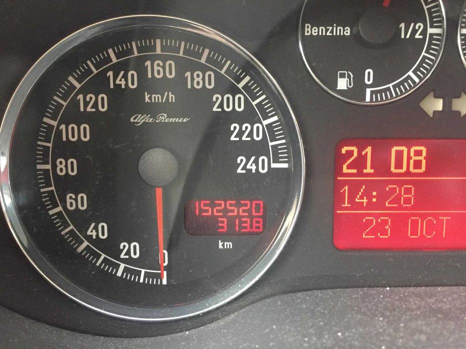 Alfa Romeo 147 1,6 TS   LPG skóra klima
