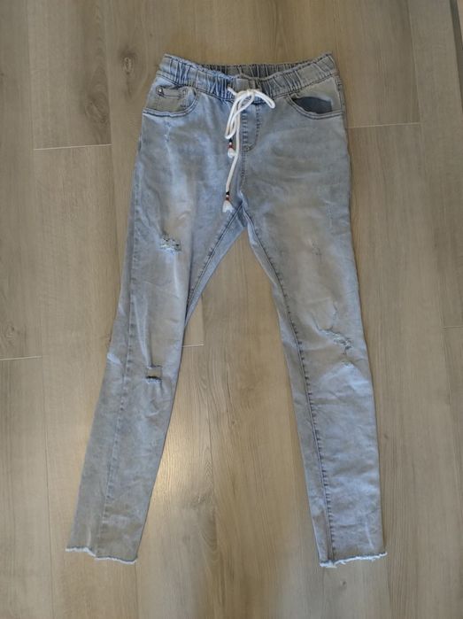 Dżinsy spodnie dresowe dresy dziewczęce Gratis sweterki