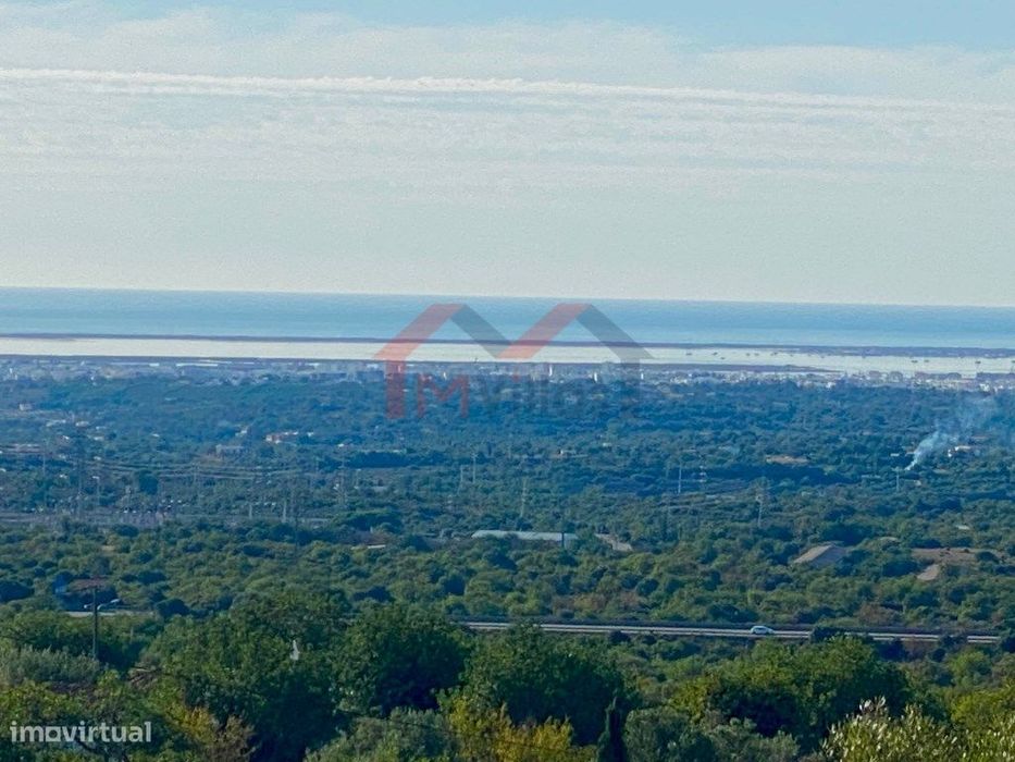Terreno para construção com ruínas e vista magnifica mar - Estoi