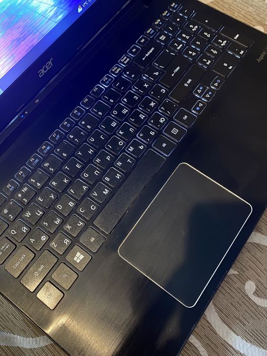 Ноутбук Acer Aspire V5-573G