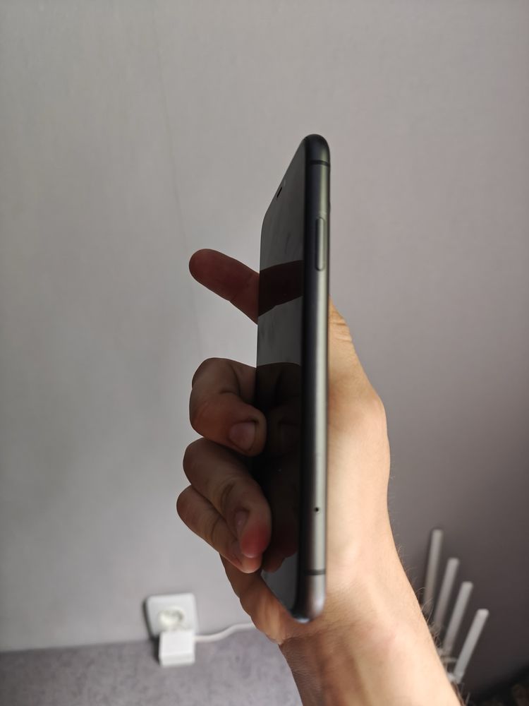Продам 11 iphone на 128 gb neverlok