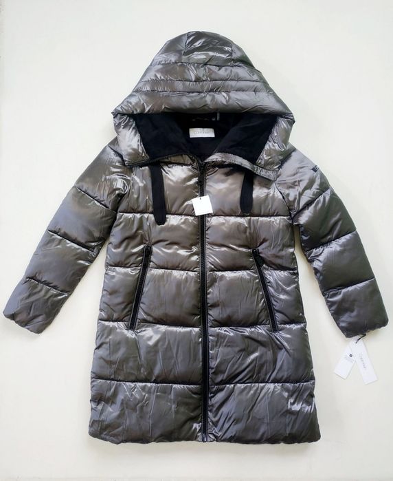 Продам пуховик Calvin Klein оригинал.