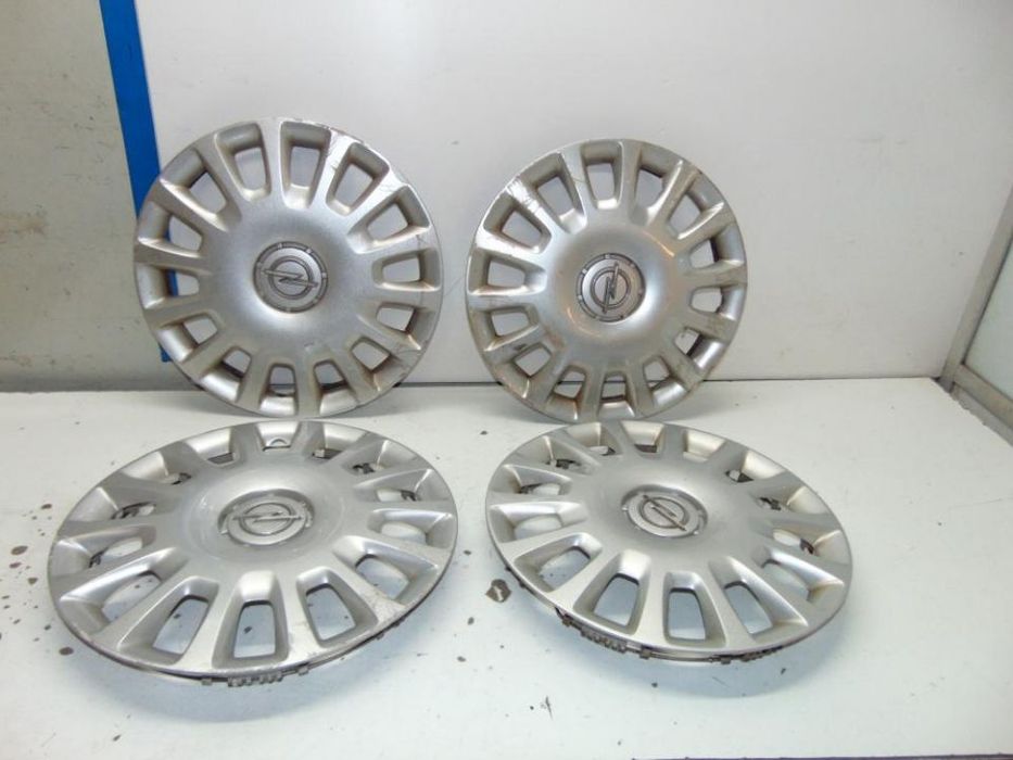 Opel Corsa ou Astra tampoes
