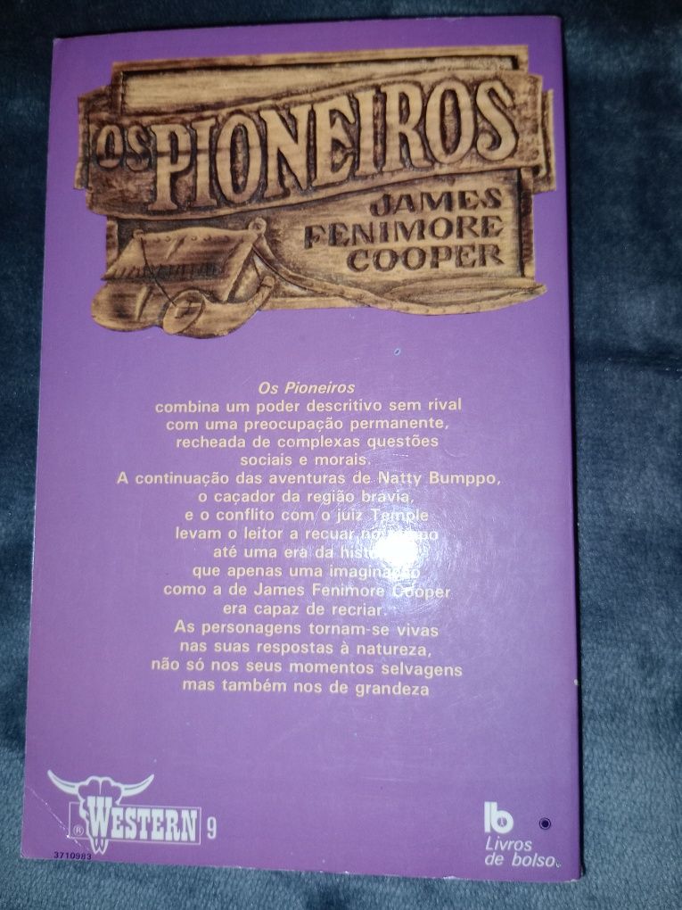 Livro " Os Pioneiros "