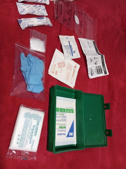 Apteczka samochodowa