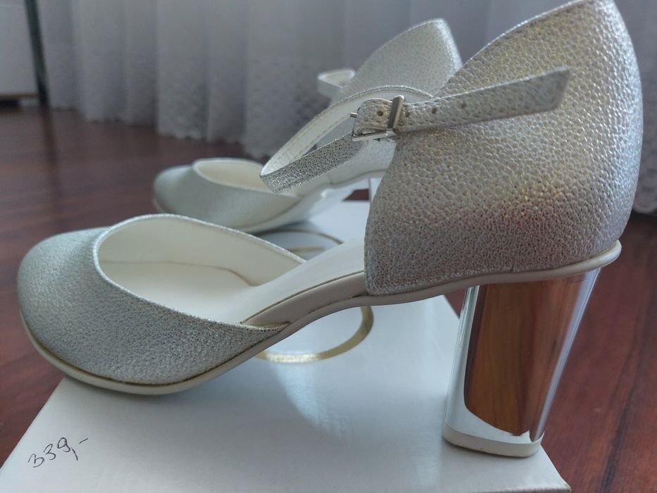 Eleganckie buty r.39
