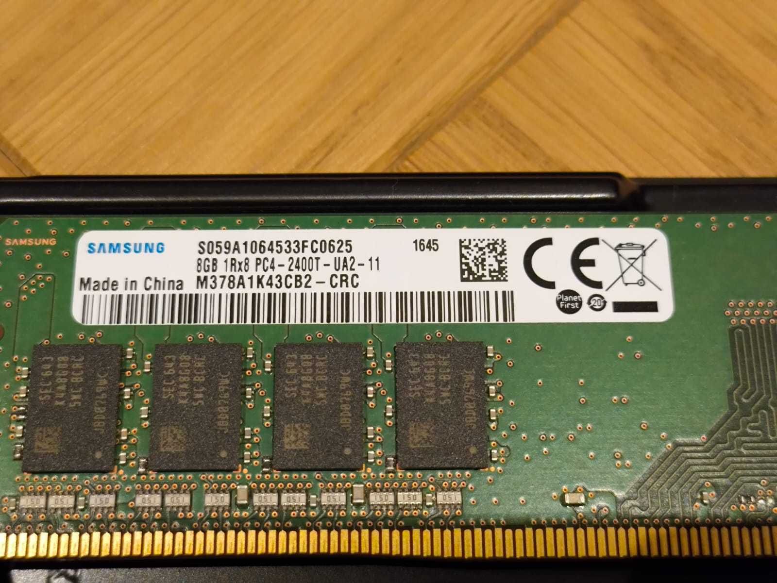Pamięć Serwerowa Samsung 8GB DDR4 2400 MHz CL17 (M378A1K43CB2-CRC)