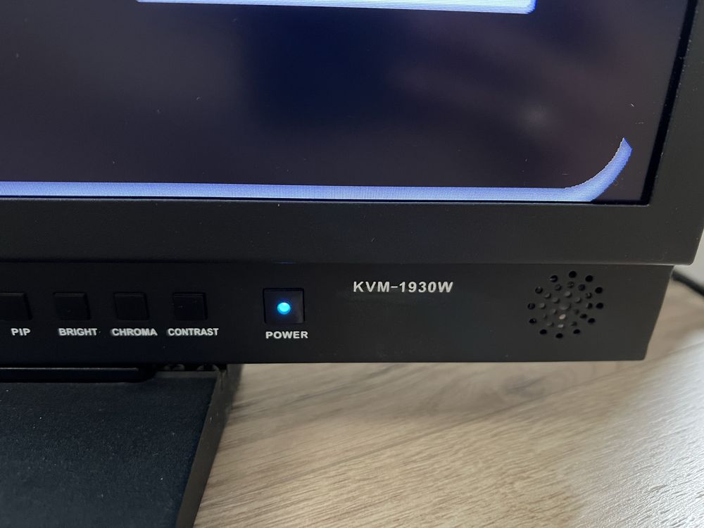 Konvision KVM-1930 Вт 19’’ ЖК-монитор