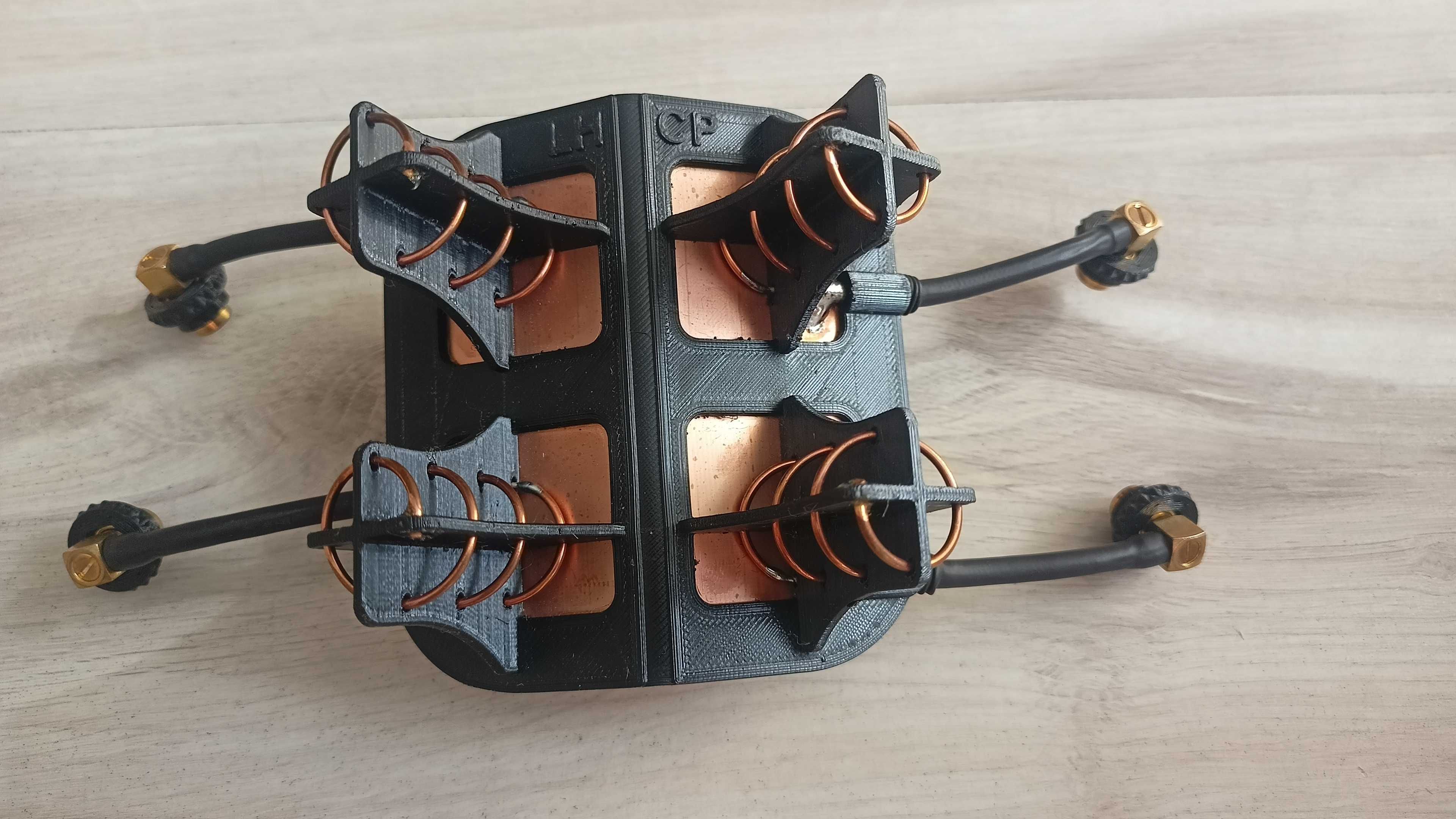 Antena long range Death Ray DJI FPV V2 – panel kierunkowy 4x SMA