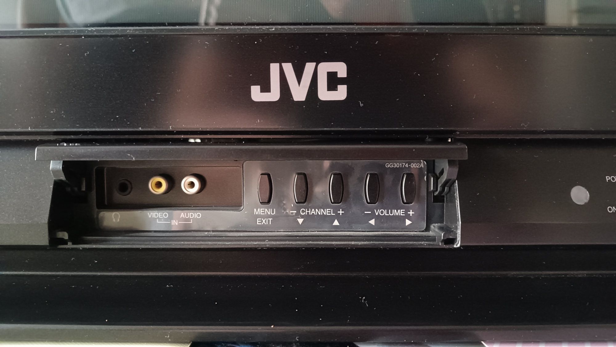 Телевизор JVC AV - 2101QBE