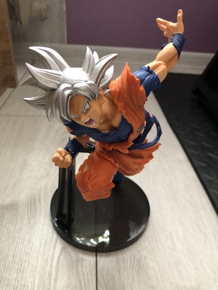 Figurka Son Goku Ultra Instinct