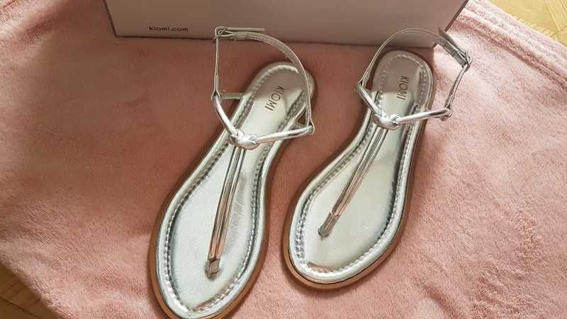 Skórzane sandałki KIOMI 37 srebrne