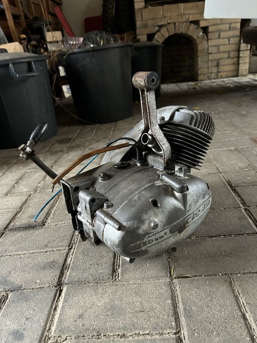 Motor casal 4 com mais um cilindro