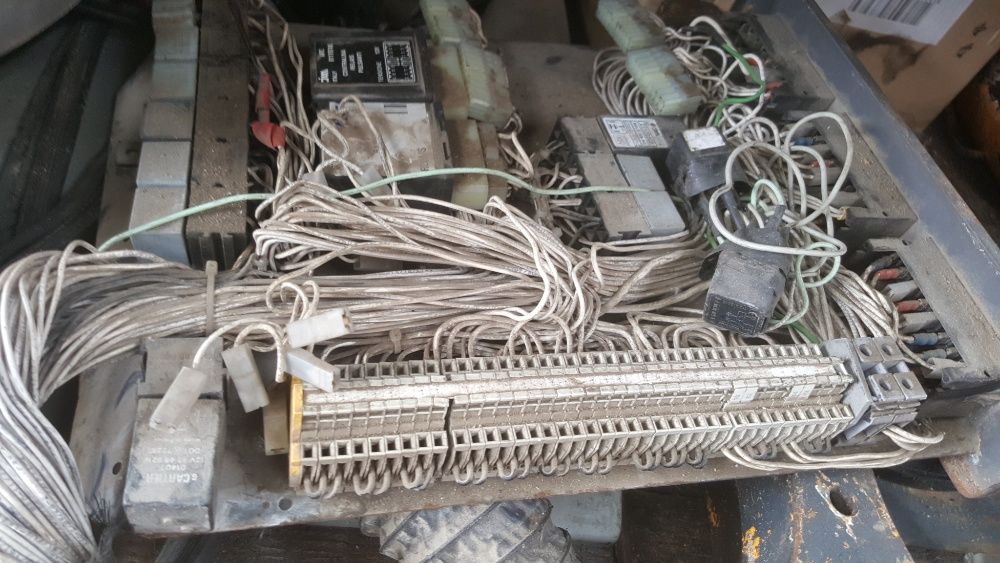 mecalac 12mxt mtx msx skrzynka z bezpiecznikami przekaźniki instalacja