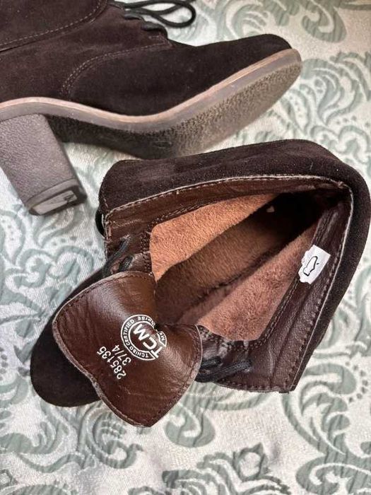 37 Zamszowe botki na obcasie brąz świetny fason - sznurowane trzewiki