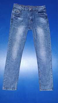 Летние джинсы почти новые