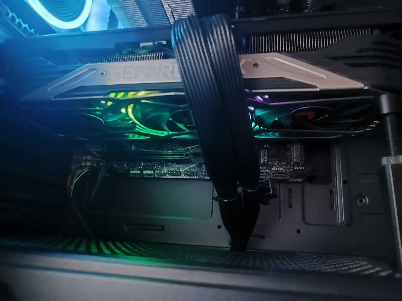Продам відеокарту PNY RTX 3070 8GB XLR8 Gaming EPIC-X RGB Triple Fan