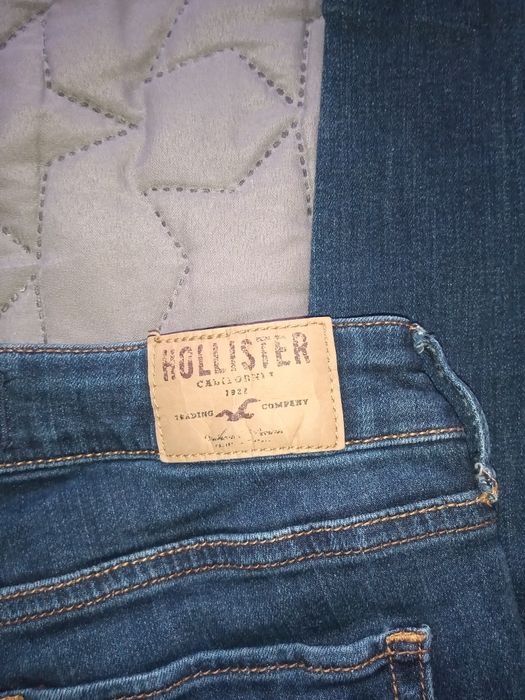 Damskie jeansy Hollister XS