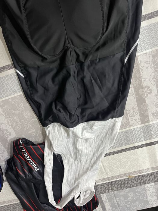 Jersey e calcoes pinarello