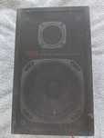 Dwie kolumny Super Dynamic Speaker po 16W.