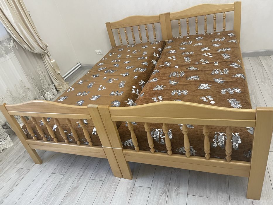 кровать двухспальная