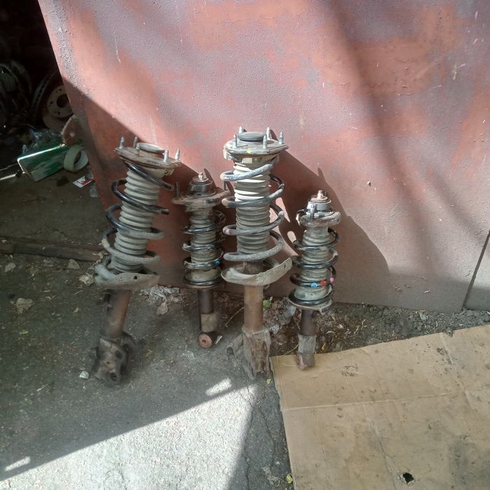 Амортизаторы Хонда срв 4 2013-2015