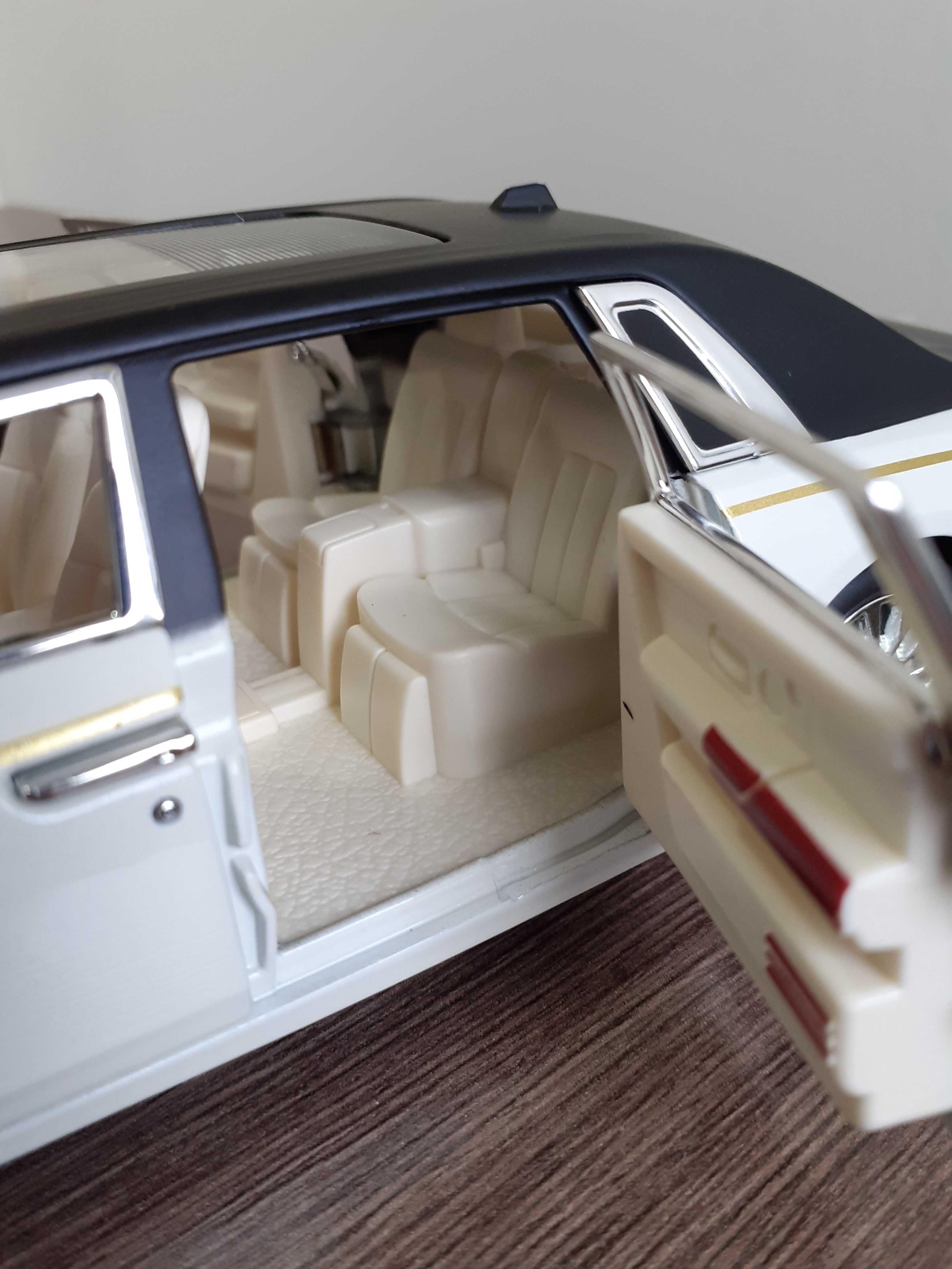Rolls Royce Phantom 1:24, napęd, światła, dźwięk, oryginalne pudełko