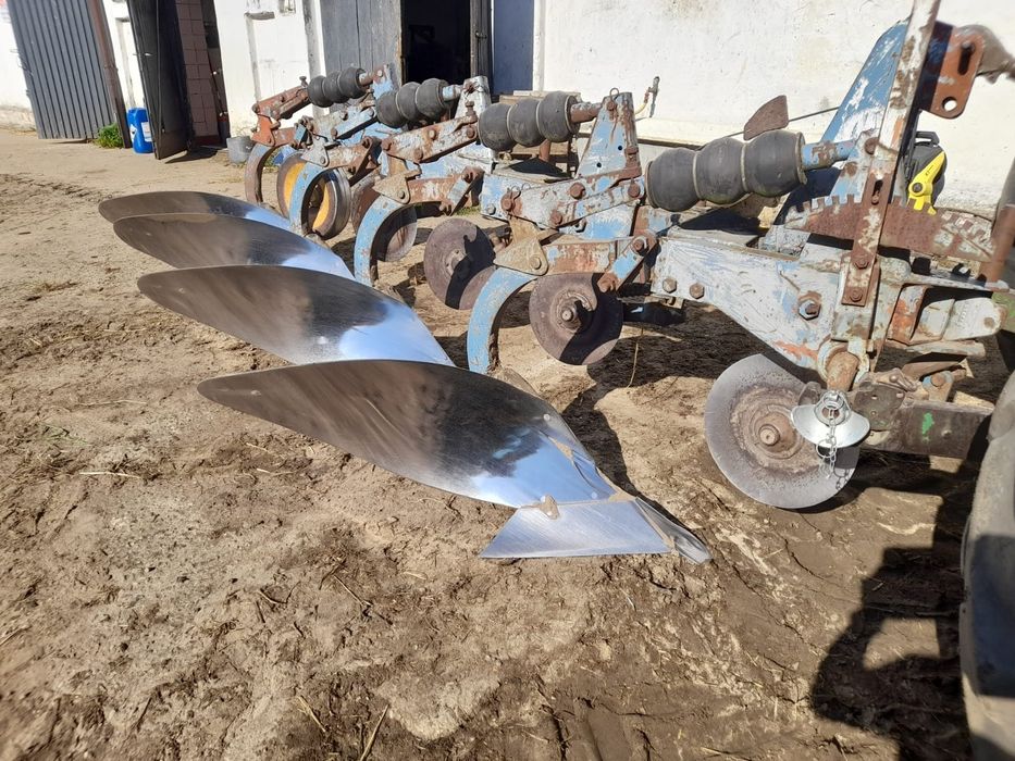 Pług Overum 4-skibowy