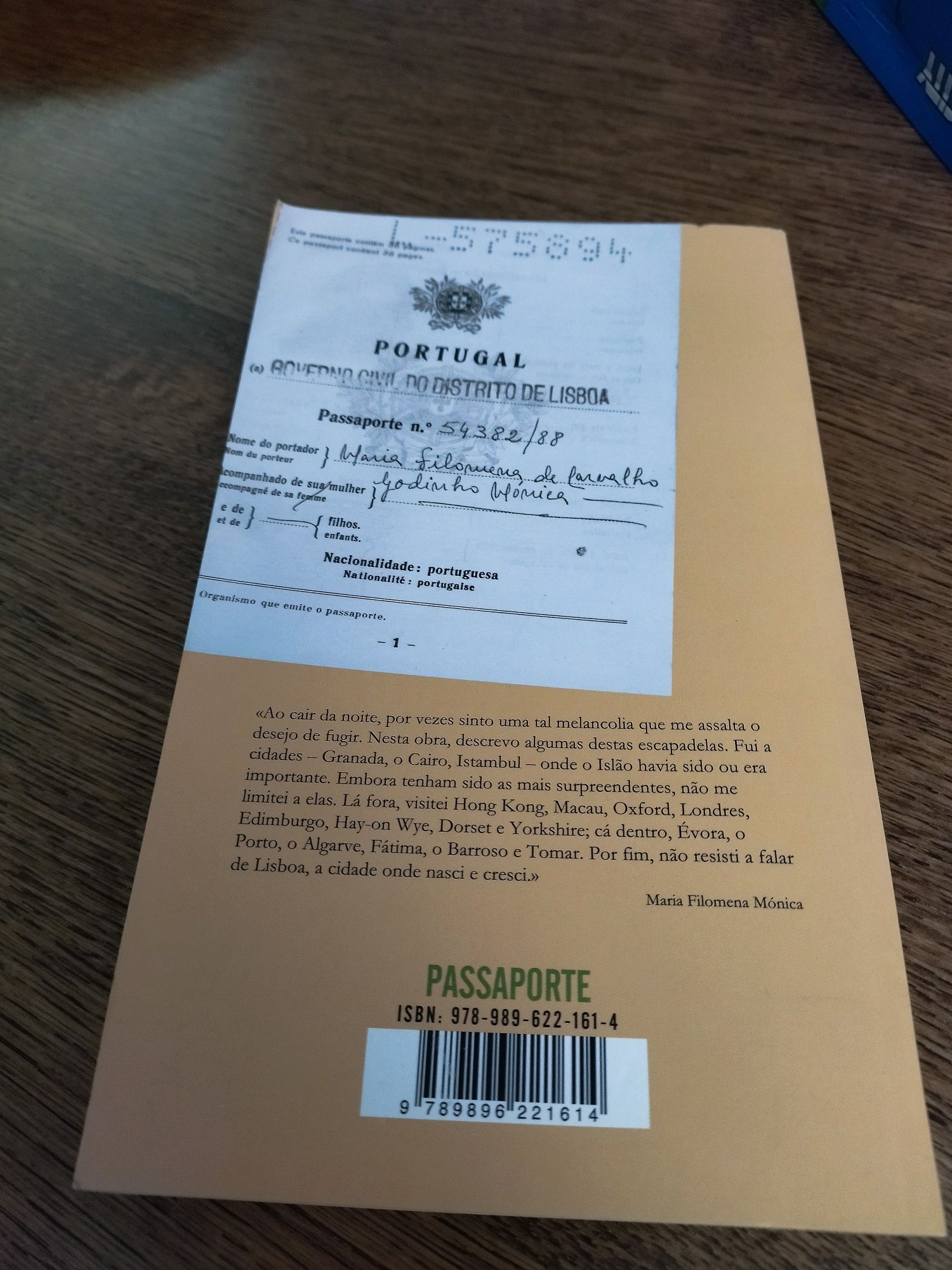 Livro "Passaporte"