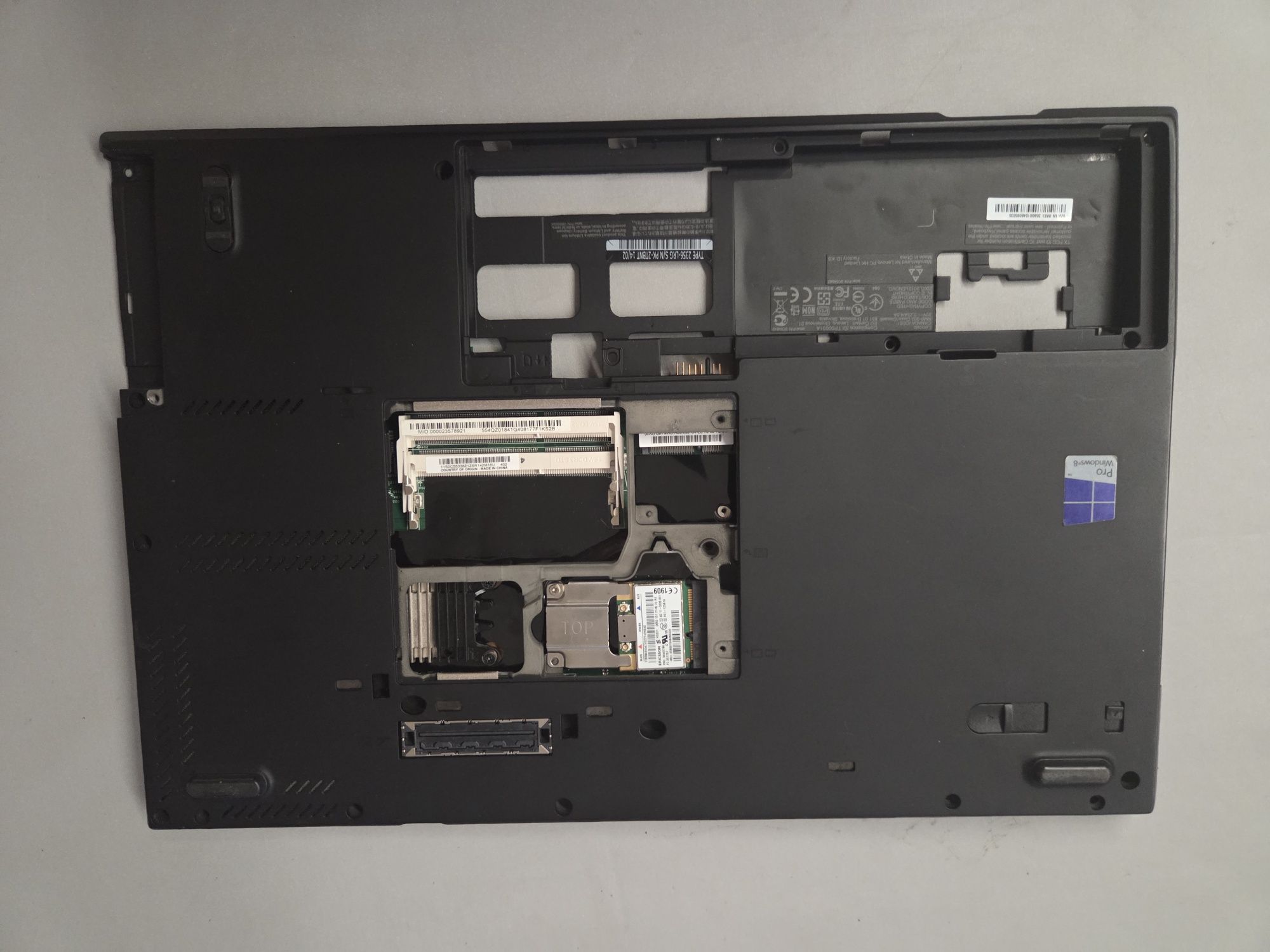 Sprzedam sprawny płytę glowną do laptopa Lenovo (nieznany modelu)