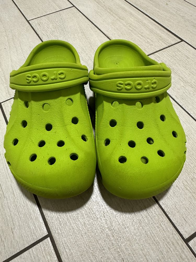 Crocs C12 сандалі