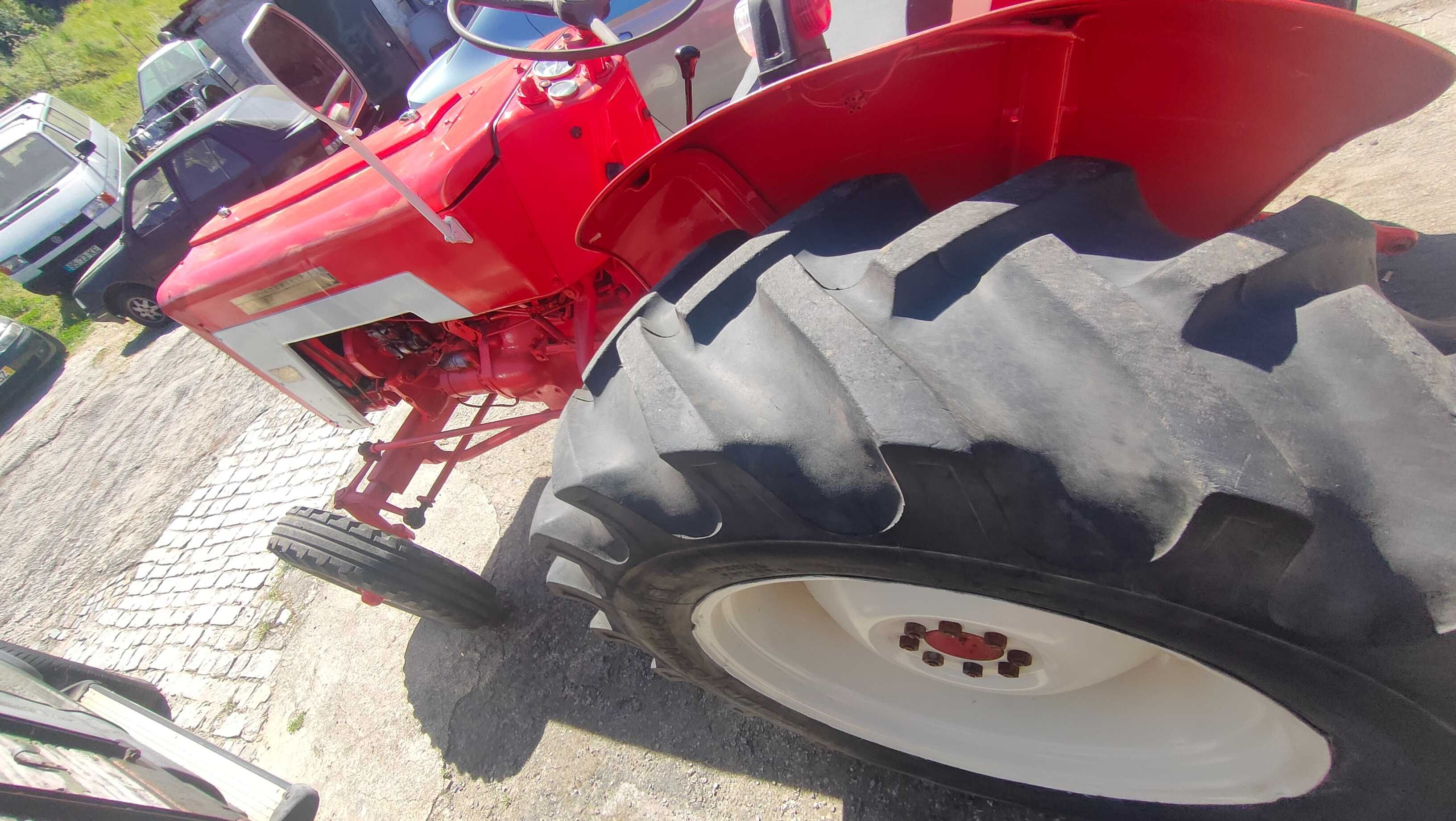 Trator internacional 434