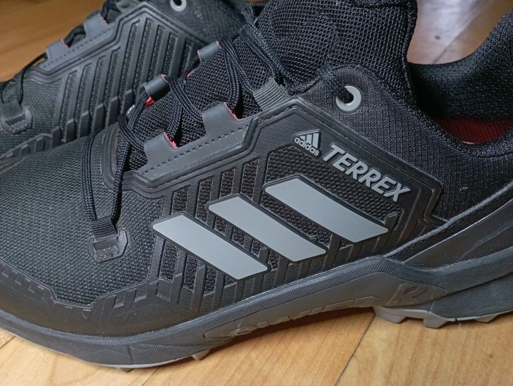 Кросівки Adidas Terrax Swift R3