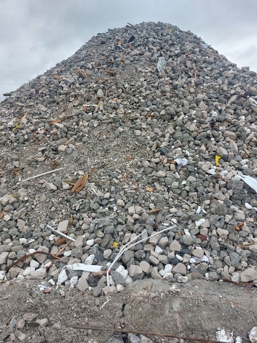 Mielony gruz budowlany, kruszony gruz do utwardzenia terenu
