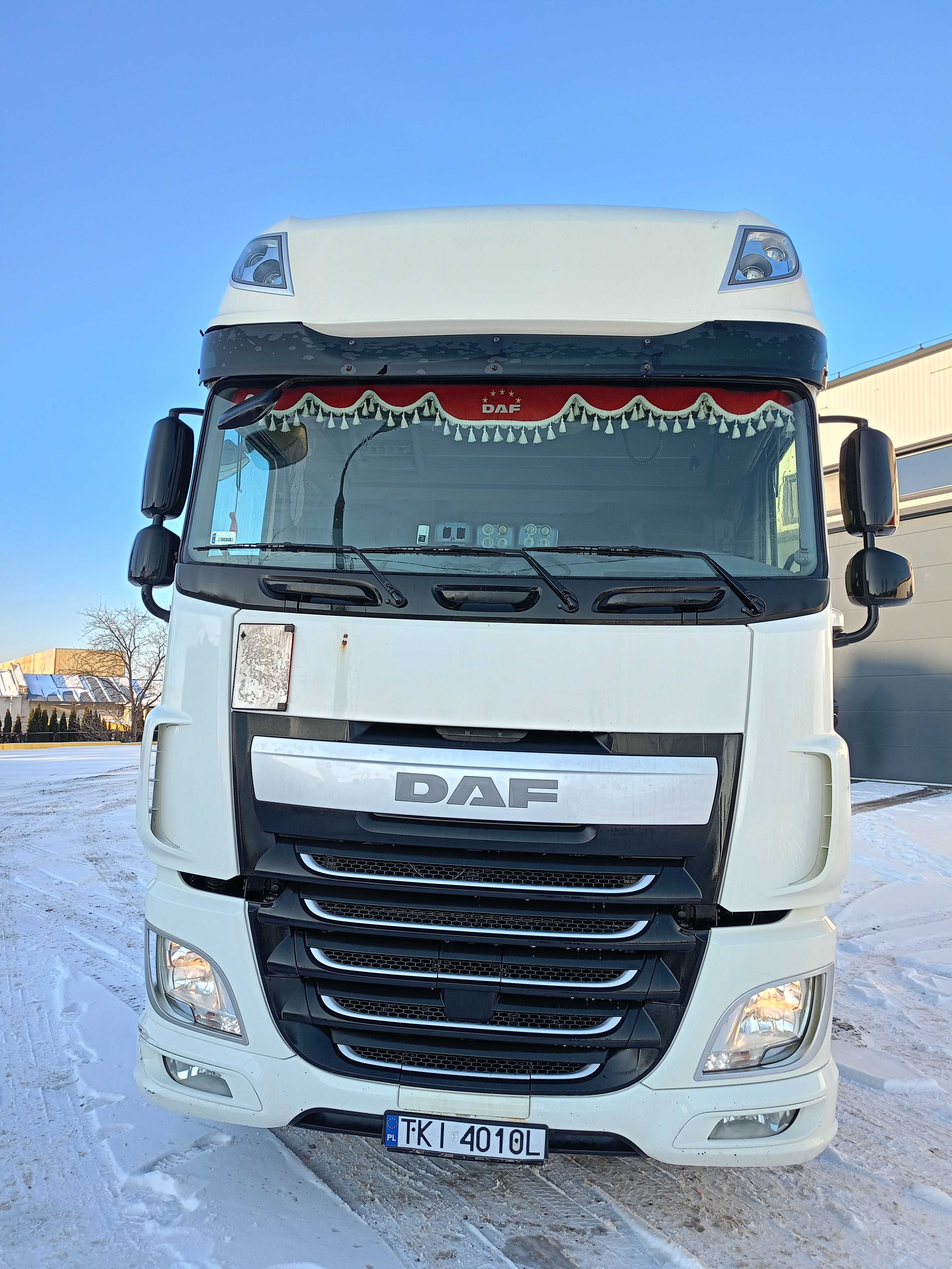 Daf xf 106 460 low deck mega