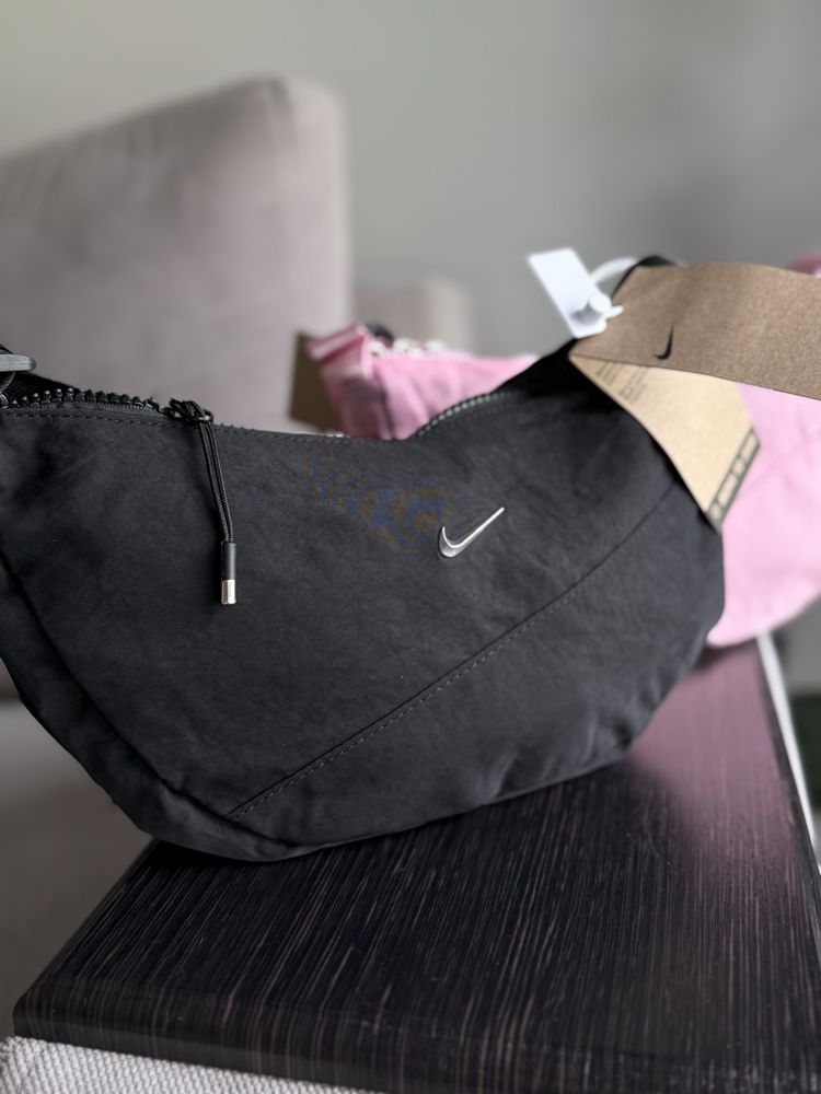 Сумка жіноча Nike Aura crescent crossbody black