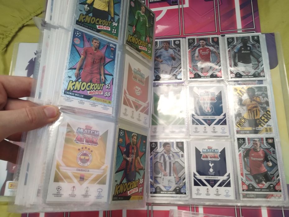 Topps match attax extra 2024/2025 karty Messi goat Golden Black opis
