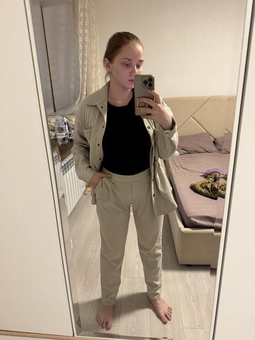 Теплий костюм на осінь/зиму в світло сірому кольорі