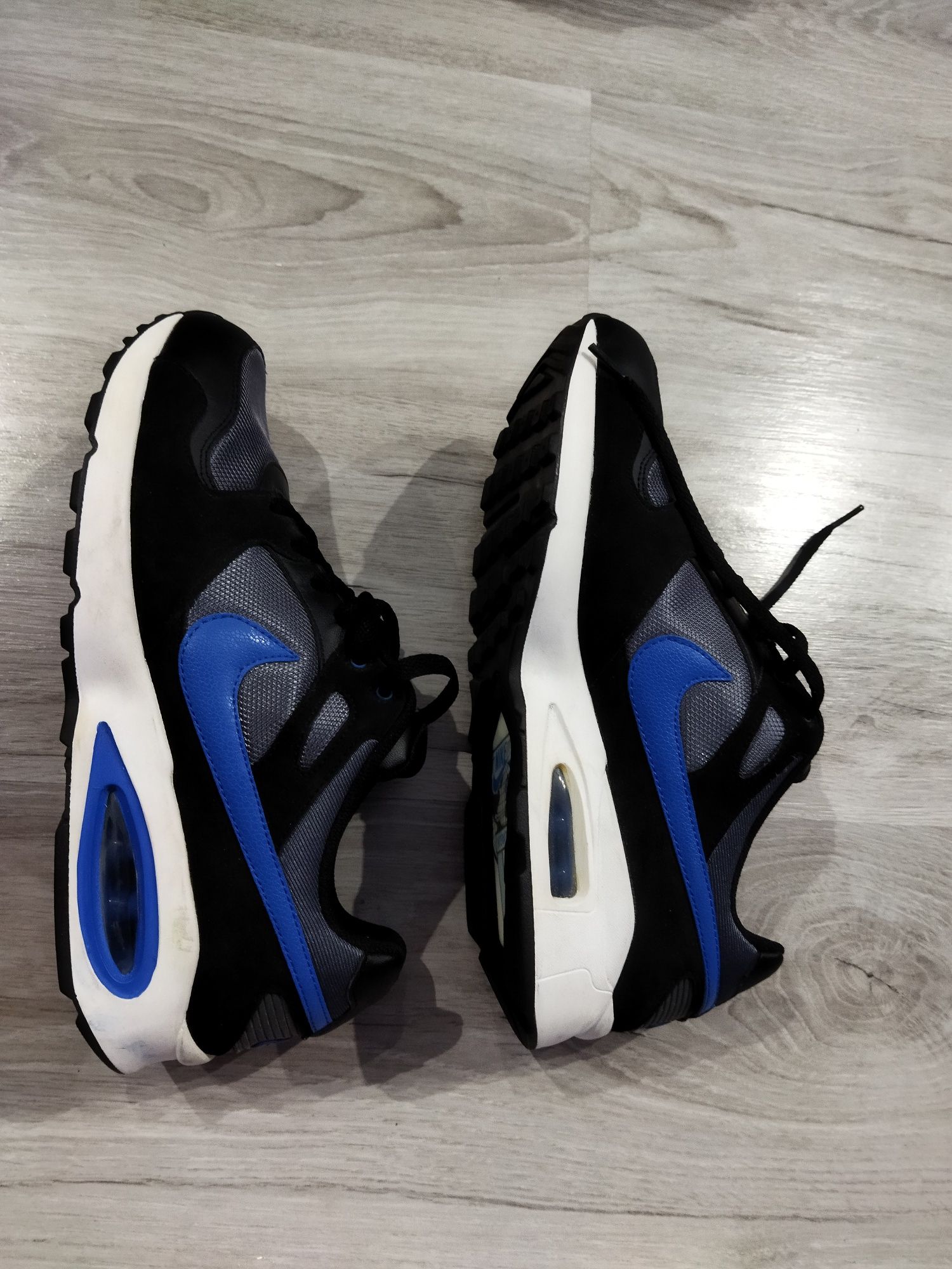 Buty męskie Nike Air Max Coliseum Racer r. 43