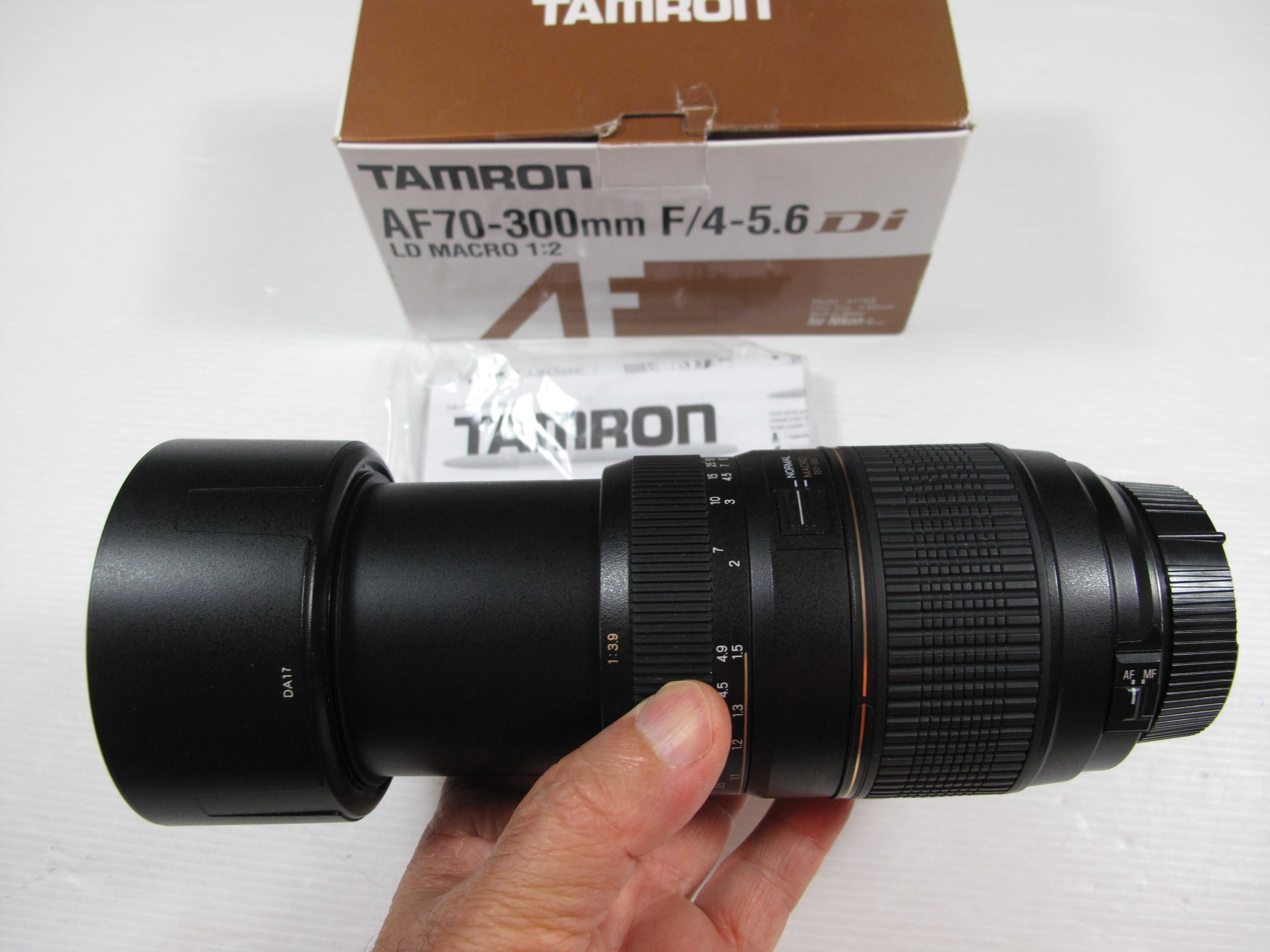 Nikon / Tamron 70-300 Macro -Fullframe- na caixa todas as Nikon