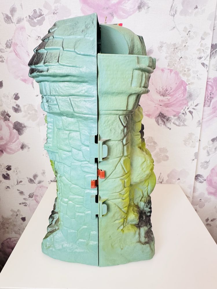 Zamek Posępny Czerep, Masters Of The Universe He-Man Castle Grayskull
