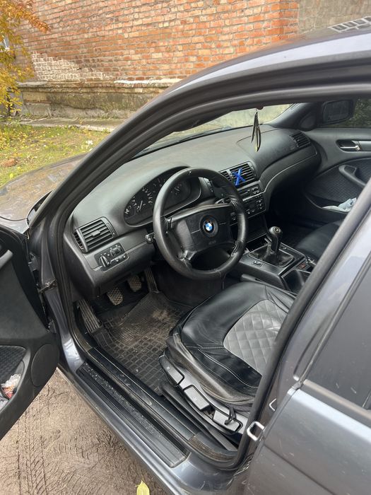 Bmw.    e46.   2,0D