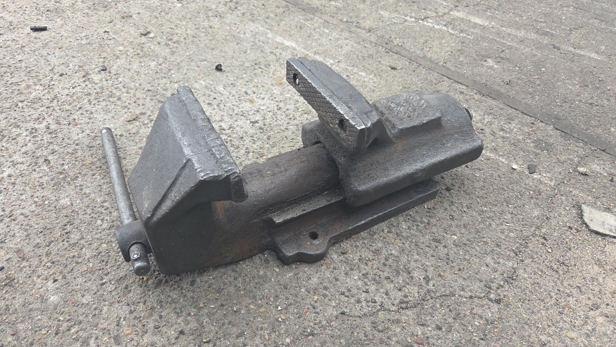 Imadło 150mm stare solidne