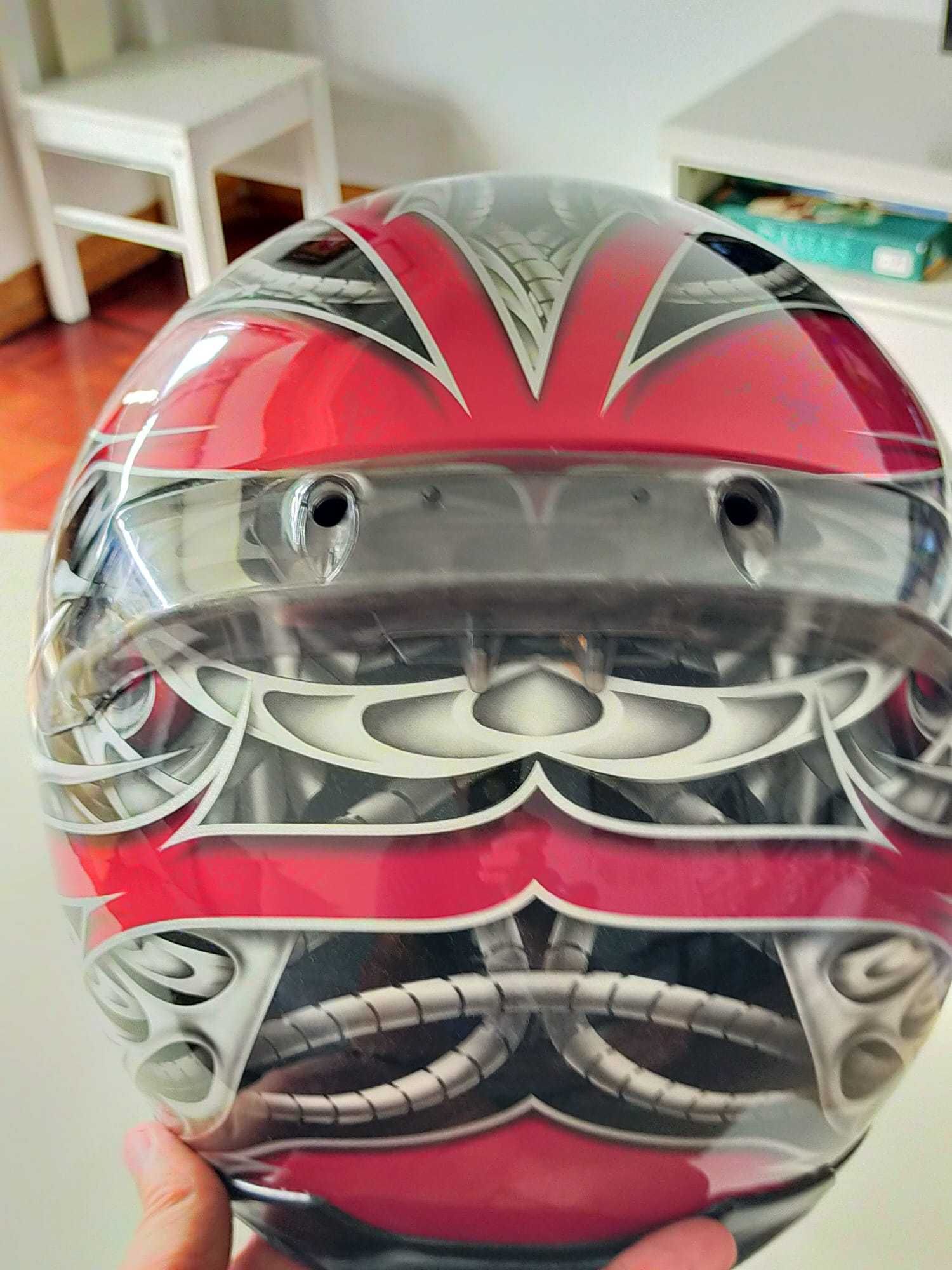 Capacetes SHOEI usados, tamanhos M e S