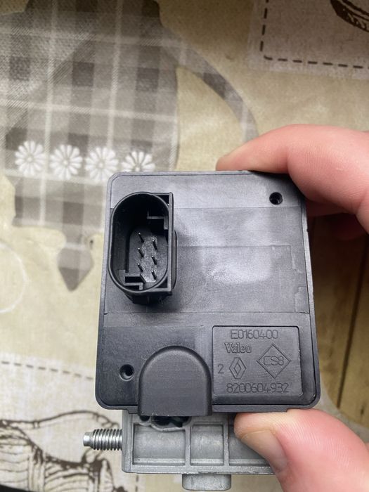 Блокування керма 8200604932 Renault Megane 3,Scenik 3 .ковпак колеса